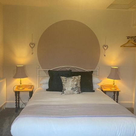 Crick Cottage Rooms Экстерьер фото